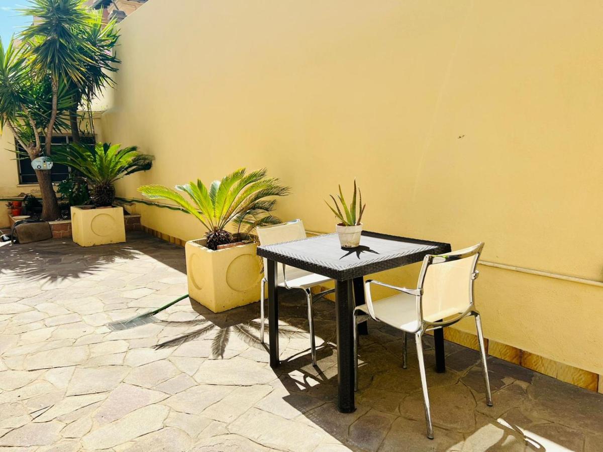 Surf House Apartment Lido di Ostia Bagian luar foto